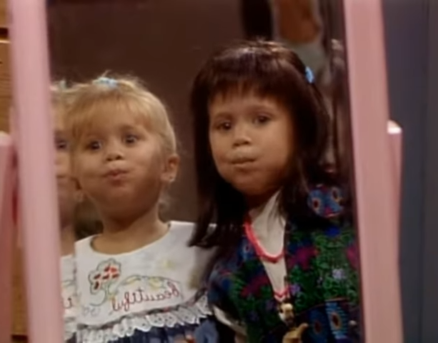 Как изменились Мэри-Кейт и Эшли Олсен: редкое фото сестер-близняшек